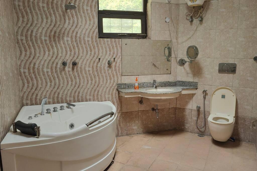 Basti House - Boutique Homestay 勒克瑙 外观 照片
